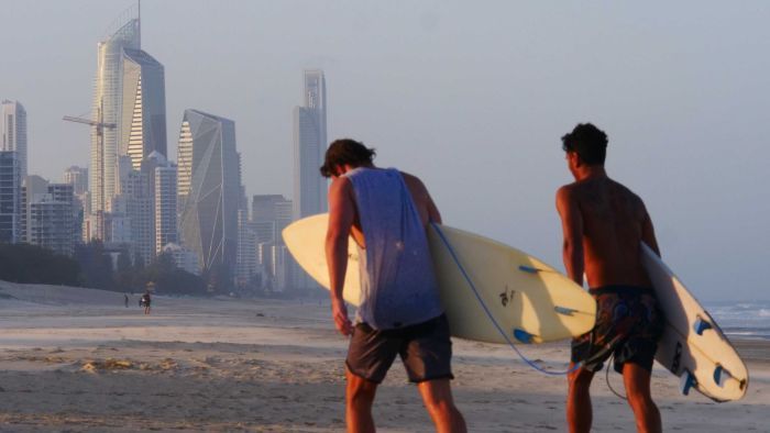 The all-important Christmas season may be a dud for tourism operators if Queensland's borders remain closed to Sydneysiders Photo: ABC