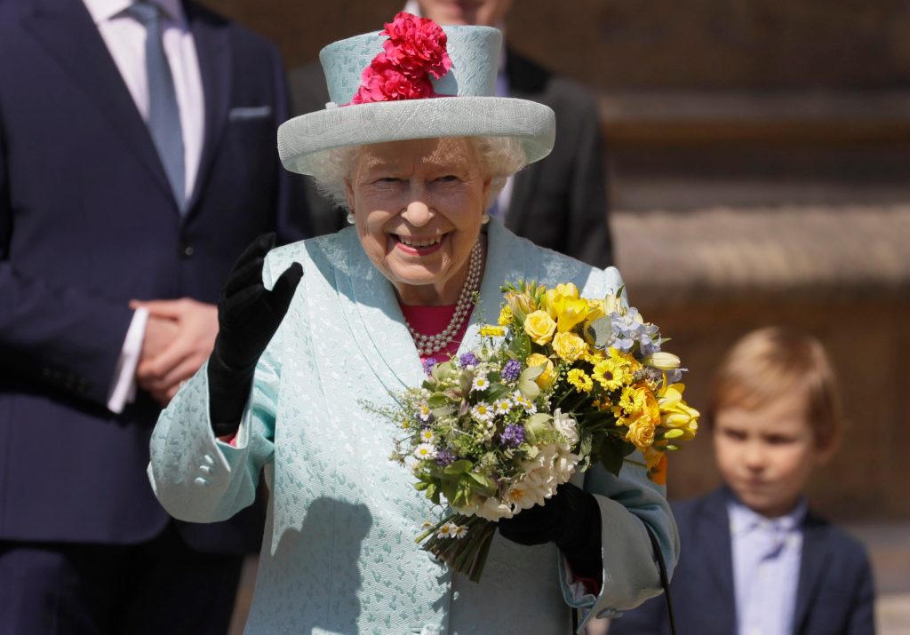 Thumbnail for Queen takes ‘sensible precaution’, heads for Windsor Castle