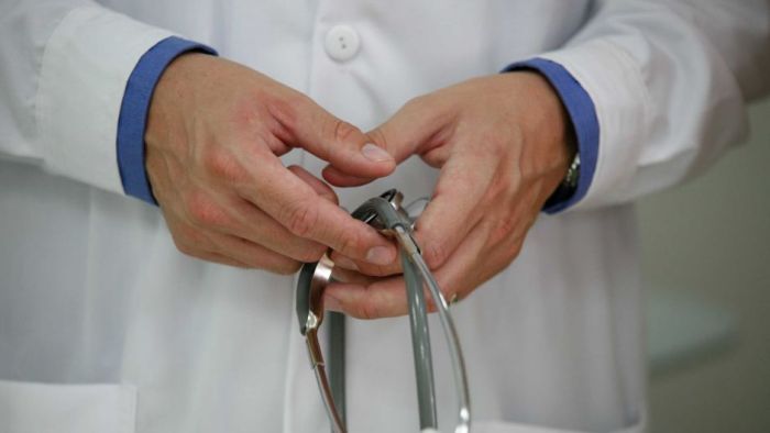 Thumbnail for Federal laws pose risk for Queensland doctors giving end-of-life advice