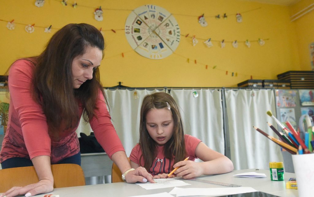 Rising living costs, high relocation expenses and a lack of affordable housing in rural and regional Queensland have meant many outback centres are struggling to attract enough child care workers.