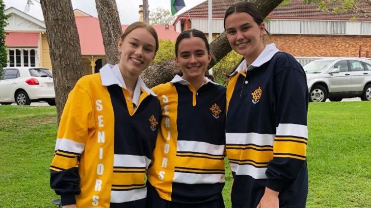 Student Abby Hewett (middle) says the disruptions are unavoidable, but still confusing.

Supplied: Abby Hewett