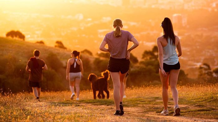 Federal Government guidelines allow people to exercise in pairs or in household groups. Photo: ABC