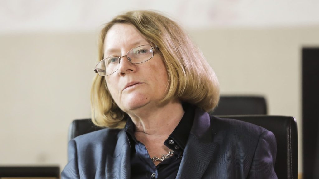 Commissioner Catherine Holmes is hearing evidence from the so-called Robodebt scandal. (Photo: AAP Image/Pool, Mark Cranitch) 