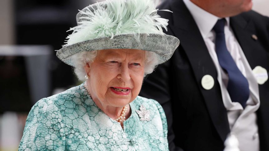 Thumbnail for Queen suffering ‘mild symptoms’ after contracting Covid-19