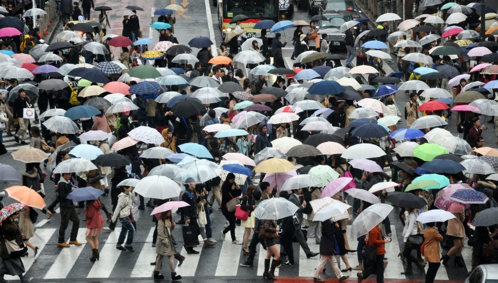 Thumbnail for Global population will peak at 9.7 billion in 50 years, study suggests
