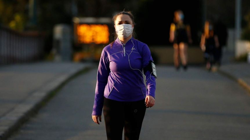 It is now time we respond to this looming mental health crisis cohesively, collectively and intelligently. (Photo: AAP: Daniel Pocket)
