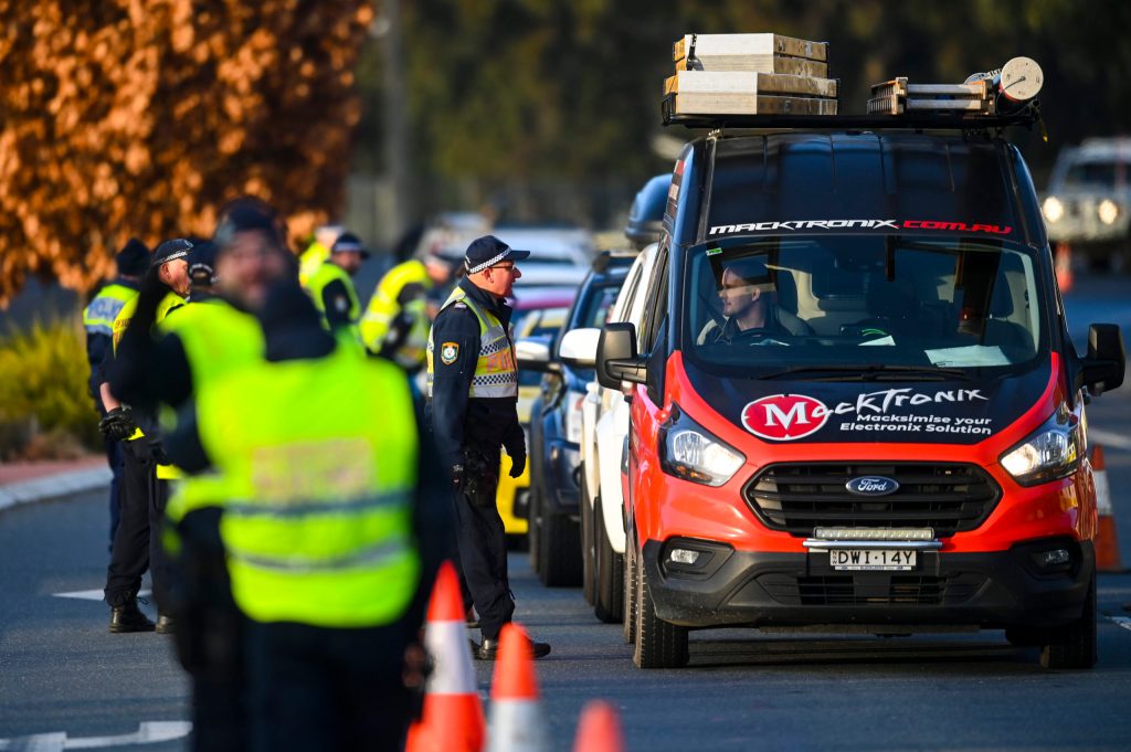 Business leaders say modern business practices demand the ability to operate across state borders. (Photo: AAP Image/Lukas Coch) 