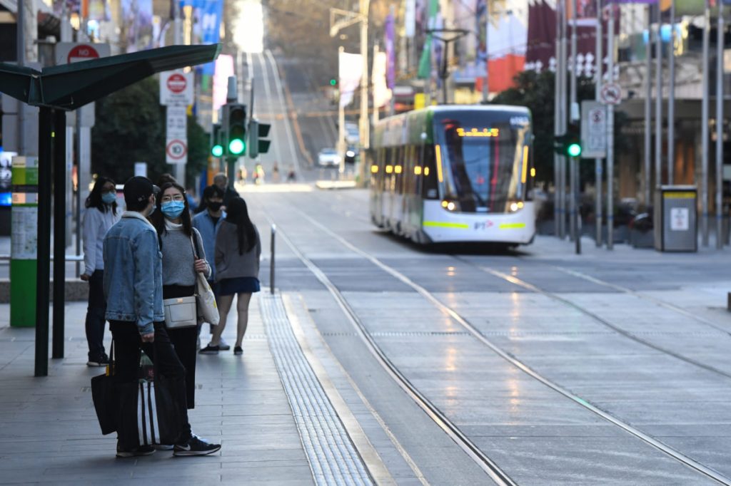 Victoria has opened its borders to all vaccinated residents of NSW, despite recording almost 2000 new cases overnight. (AAP Image/Erik Anderson) 
