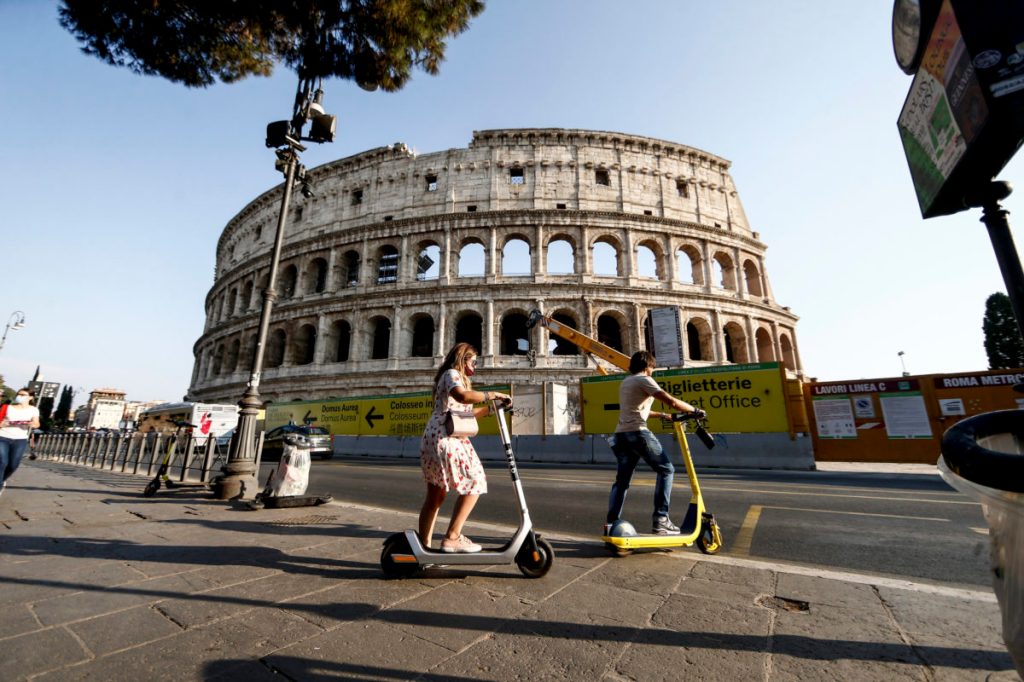 Some of the world's great tourist cities have discovered how to live with e-scooters - so why is Brisbane a step behind. (Photo: Cecilia Fabiano/LaPresse)