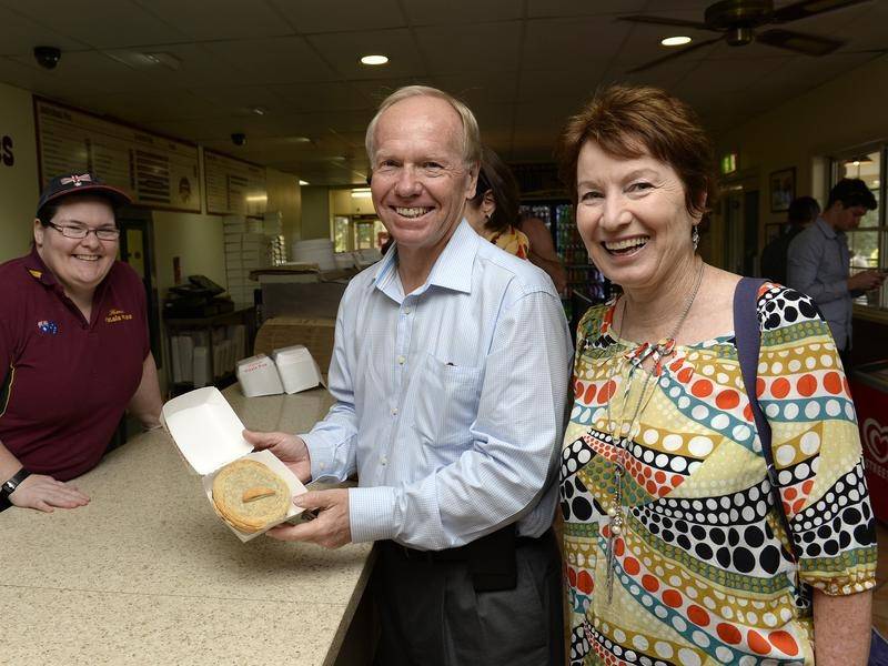 Ex-minister Margaret Keech with former premier Peter Beattie (Photo: ABC image).