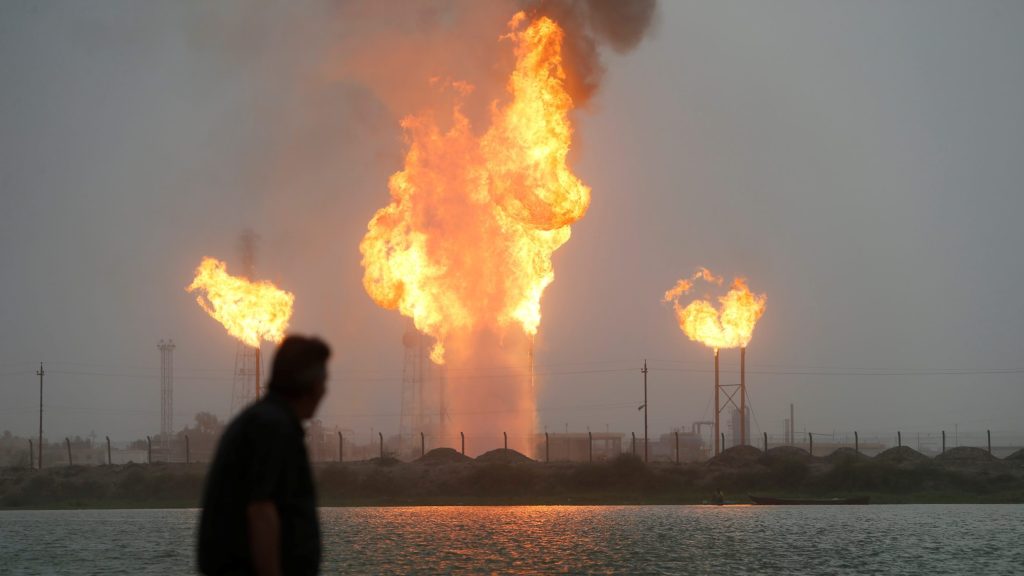 ASIC alleges oil and gas companies were not excluded from a Vanguard ethical fund. (Photo: REUTERS/Essam al-Sudani)