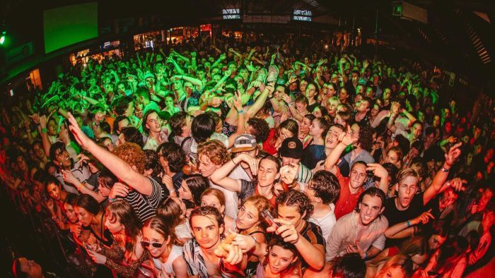 Thumbnail for New rules by Monday as no new Gold Coast cases means good news for Schoolies