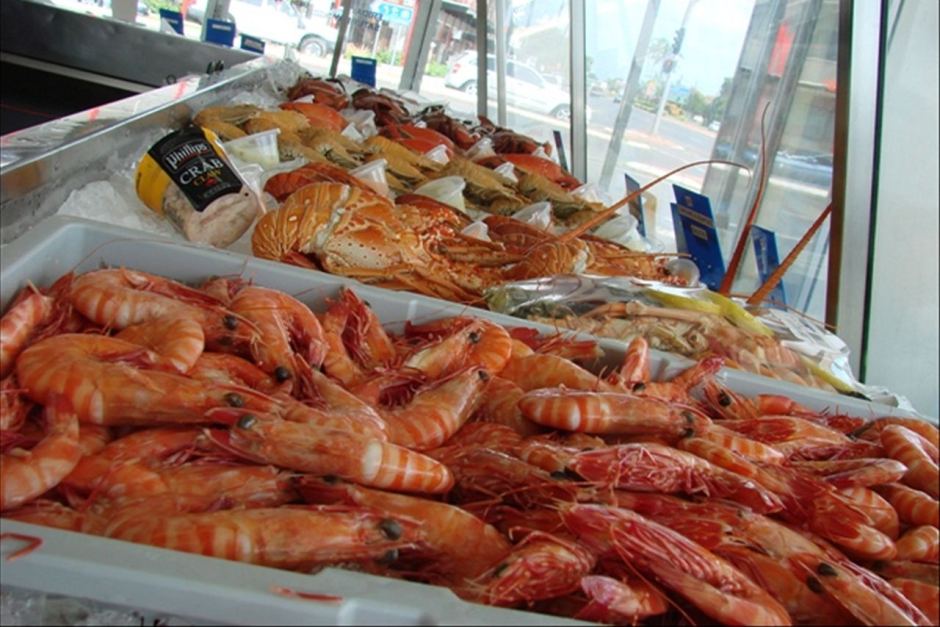 James Cook University scientists are looking at ways of supercharging aquaculture farming. 