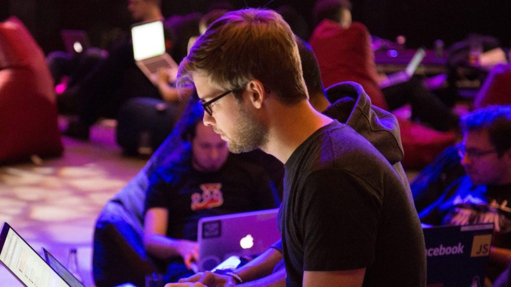 Thumbnail for Tech sector targeted with 650,000 new jobs by end of decade
