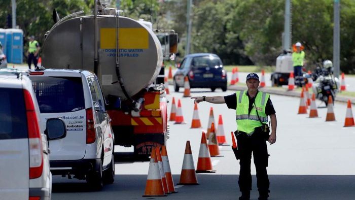 Thumbnail for Couple who sparked Qld virus alert were among five to flee Melbourne lockdown
