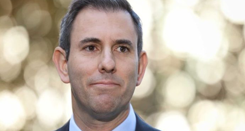 Thumbnail for Government urged to clean up ‘mess’ as media code spat rolls on