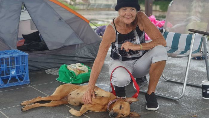 Hervey Bay woman Cindy McLeoud said she was forced to camp in the park because there are no rentals available. Photo: ABC