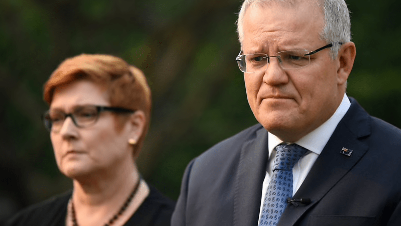 Prime Minister Scott Morrison and his "Prime Minister for Women "Marise Payne. (AAP Photo)
photo: AAP)