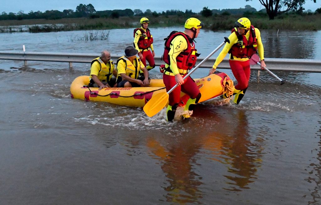 Thumbnail for Good morning sunshine: Flood warnings remain as state’s south starts clean-up