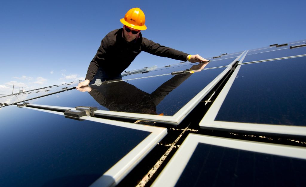 Thumbnail for How net zero could deliver five per cent boost to Queensland’s wealth
