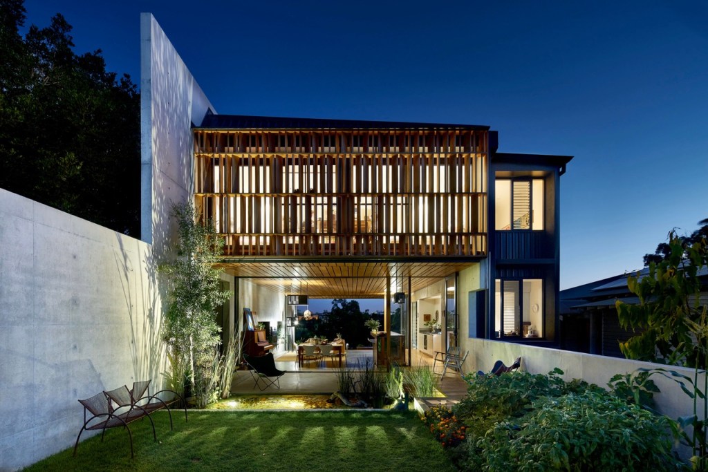 Thumbnail for Natural fit: Highgate Hill house finds perfect blend to win top design award