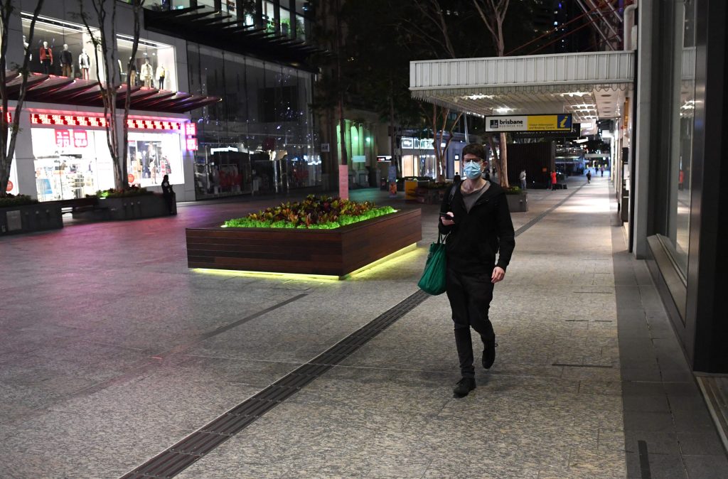 Brisbane's Queen Street Mall was almost abandoned after the state government declared a three-day lockdown.   (AAP Image/Darren England) 