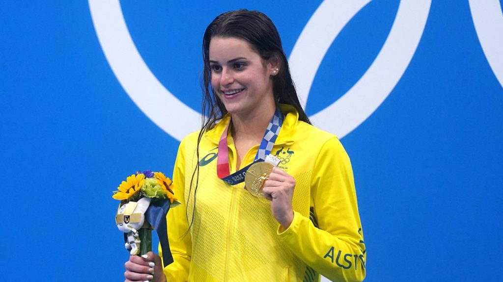 Kaylee McKeown of Australia after winning gold in the Women’s 100m Backstroke Final at the Tokyo Aquatics Centre . (AAP Image/Adam Davy) 