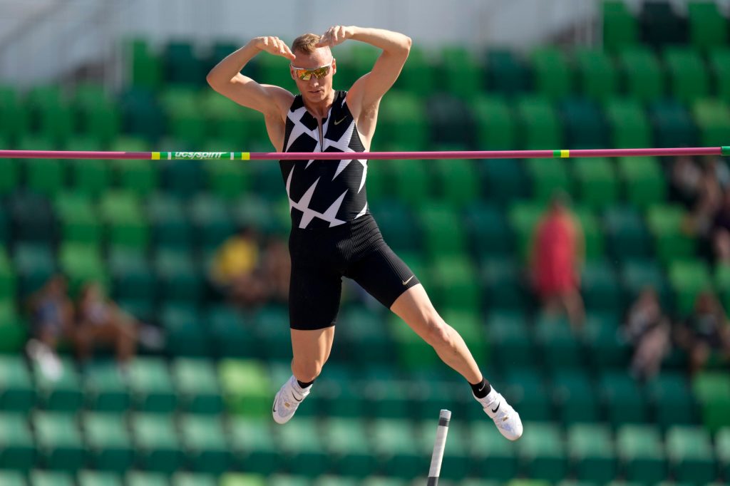 Thumbnail for Virus scare for Aussie Olympians after US pole vaulter tests positive
