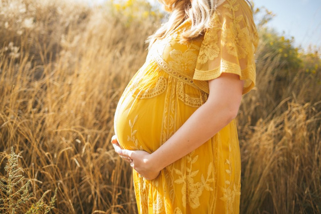 Thumbnail for Expectant mums may benefit from lockdowns