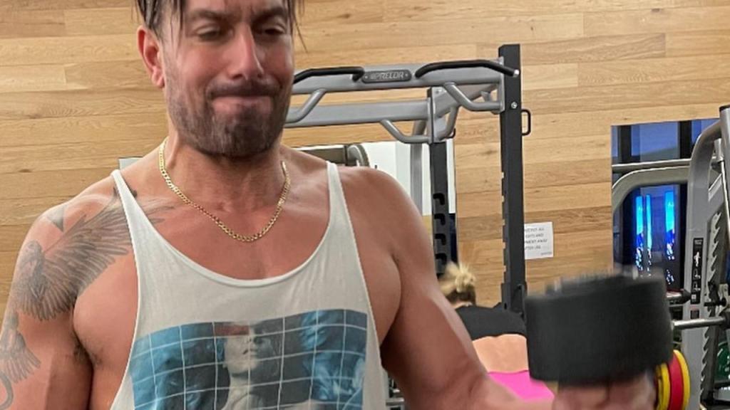 Thumbnail for Anti-vaxxer, border hopper – but did this man break the rules to bring virus home?