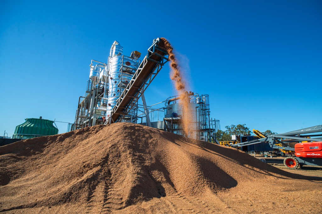Thumbnail for Lightning tipped to be behind Bundaberg factory explosion
