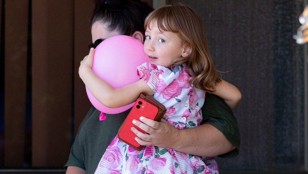 Cleo Smith (4) and her mum Ellie Smith are seen leaving a house where she spent her first night after being rescued in Carnarvon, 900km north of the capital Perth in November.  (AAP Image/Richard Wainwright) 