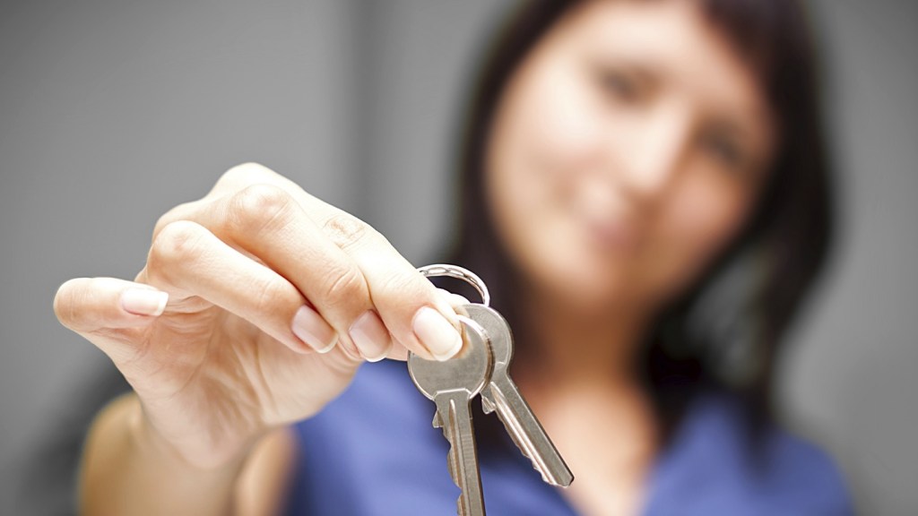 Thumbnail for Rent squeeze spawns scams: Tenants warned to be aware of red flags in market