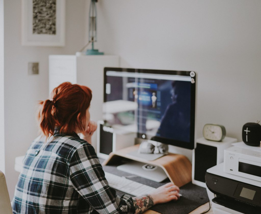 A growing number of Australians are looking for meaningful work, rather than a large salary. (Anne Spratt/Unsplash)