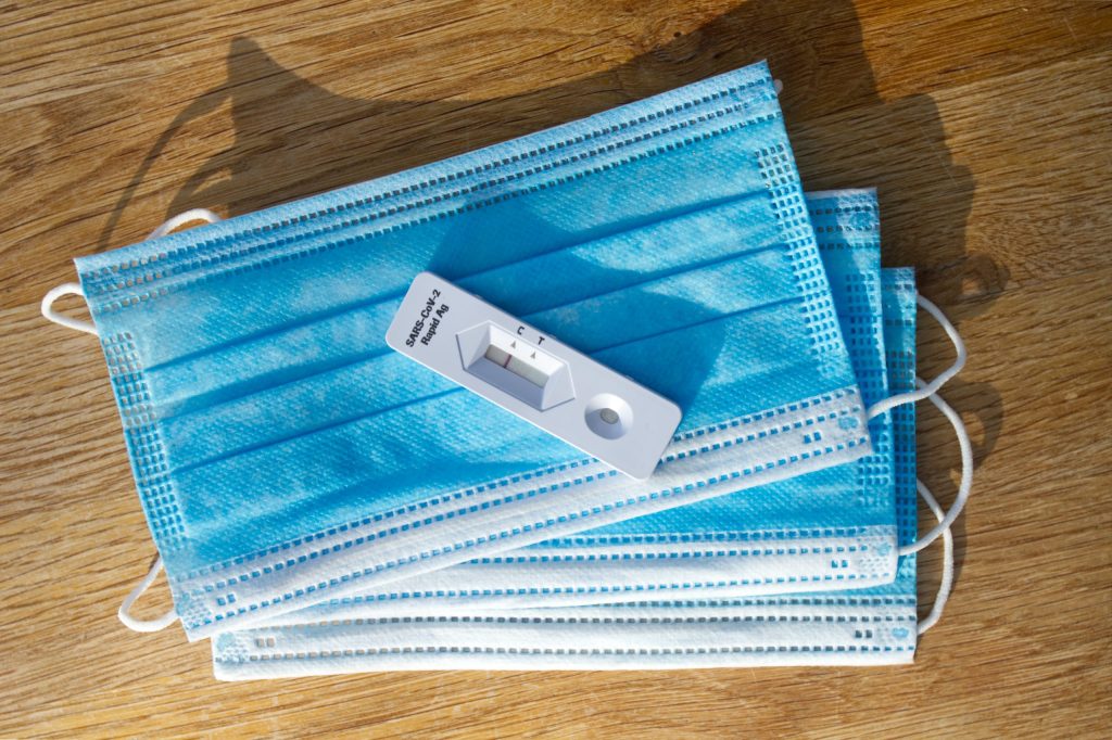 Thumbnail for Free rapid antigen tests cheaper for economy: research