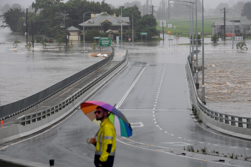 Floodwater from the Hawkesbury river at Windsor, north west of Sydney. (AAP Image/Dan Himbrechts)