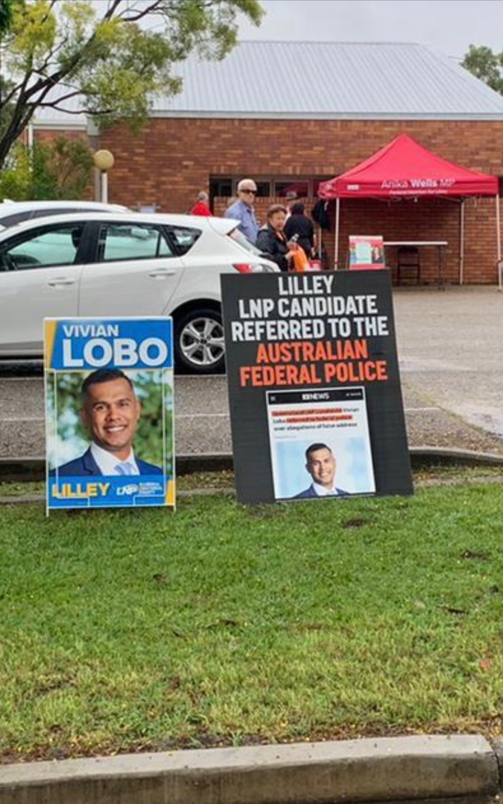 Thumbnail for Battle for Lilley gets ugly over federal police probe