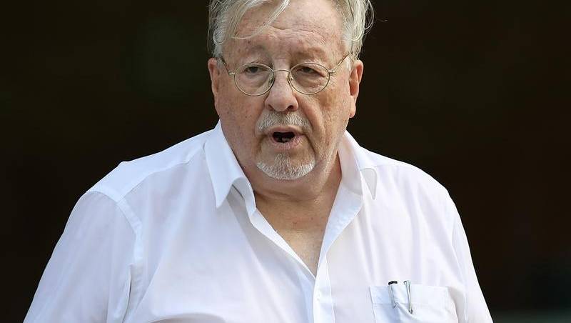 Fraudster Roger Gareth Munro has been jailed after a decade-long pursuit by ASIC. (AAP Photo)