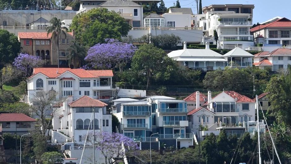 Thumbnail for New Queenslanders must take a place in the housing queue
