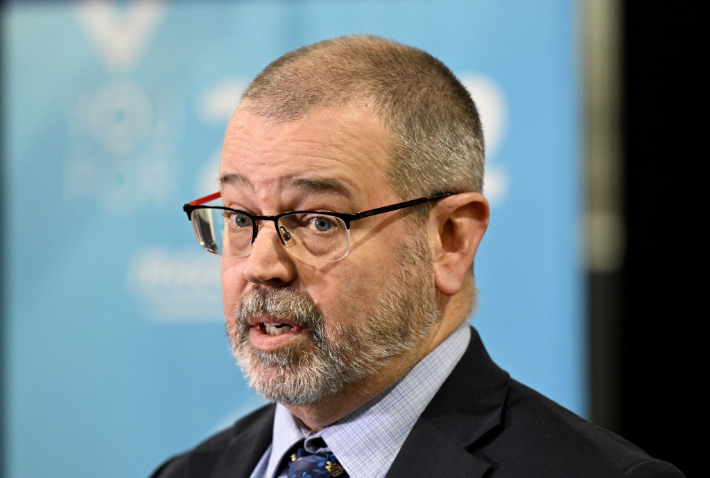 Queensland acting Chief Health Officer Peter Aitken. (AAP Image/Darren England)