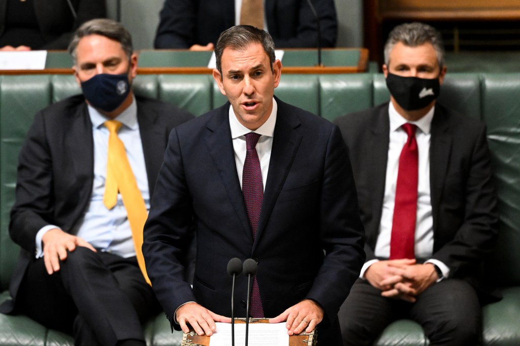 Thumbnail for Economy staggers towards Christmas as Treasurer reveals extent of price spike