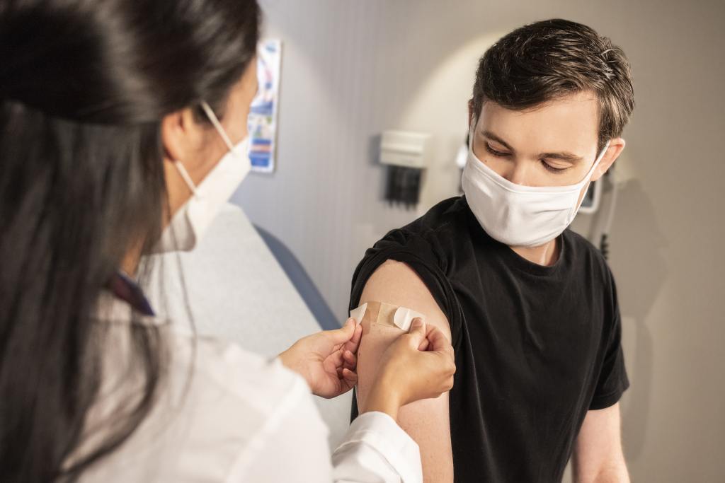 Thumbnail for Race to get jabbed: More Aussies eligible for extra vaccine shot as third Covid wave strikes