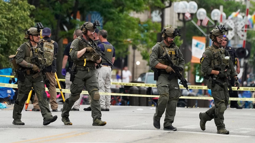 Thumbnail for Chicago mass shooting suspect had planned attack for weeks, say police