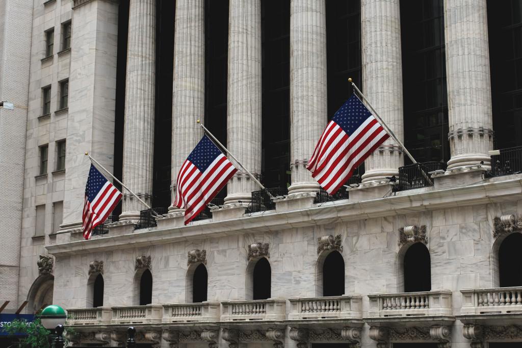 Thumbnail for American stumble: World’s biggest economy flirts with recession