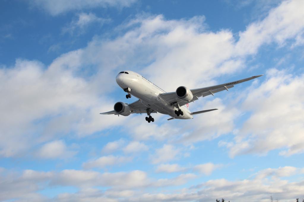 Thumbnail for Plane speaking: Report offers no quick fix to Brisbane Airport noise problems