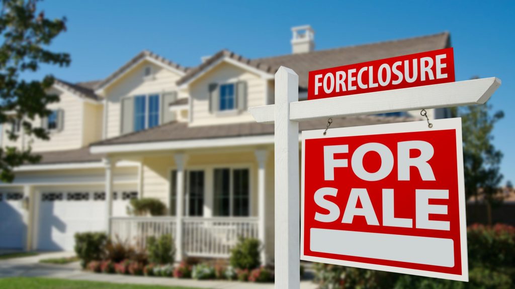 Thumbnail for Brisbane median price falls below 2021 level, dwellings drop by $80,000