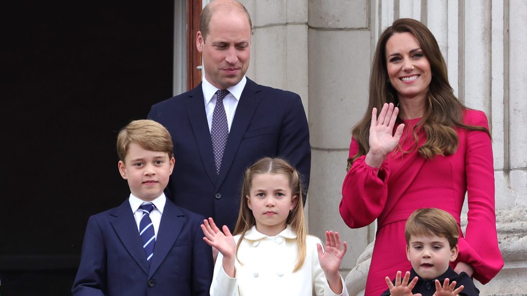 Thumbnail for William, Kate and kids announce they are leaving London for Adelaide (Cottage, that is)
