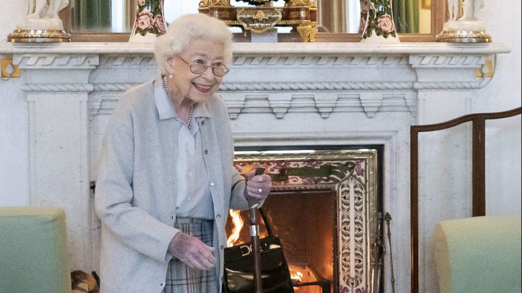 Thumbnail for After ‘full day’ with Truss, frail Queen takes doctors’ advice to rest