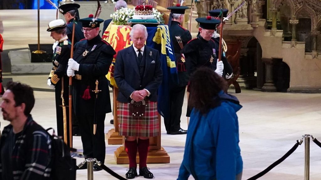 Thumbnail for A family says farewell: Royal siblings stand vigil as the Queen leaves centre stage