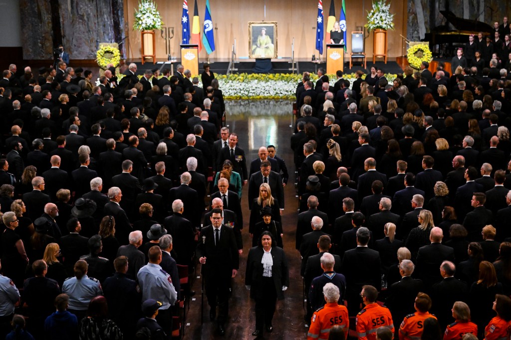 Thumbnail for ‘A rare constant’: Political leaders pay tribute to Queen